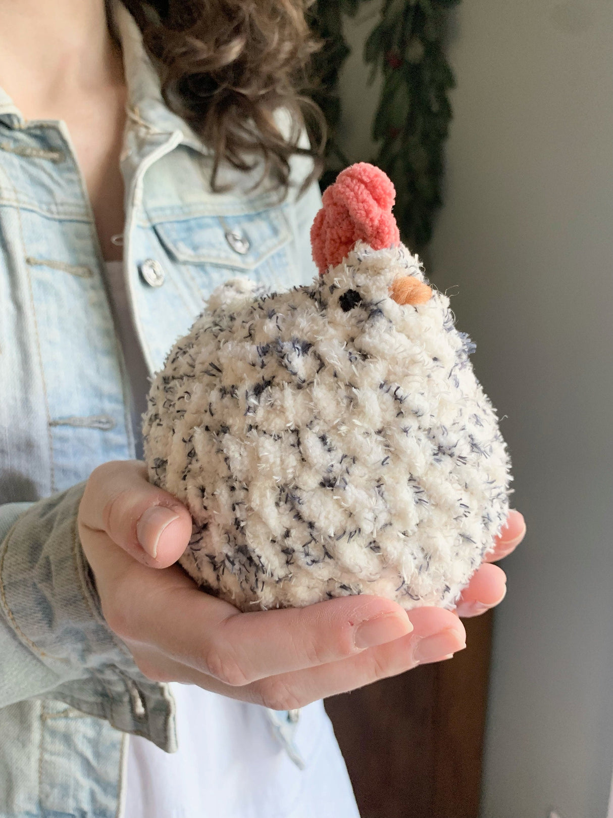 Mabel Chicken Crochet Pattern PDF | Low-Sew Beginner Tutorial