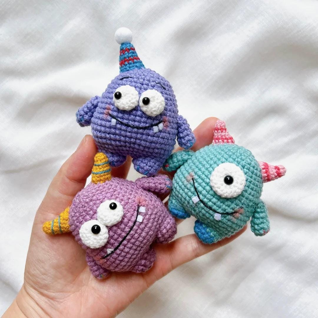 Digital PDF Mini Monsters Crochet Pattern | Keychain Set