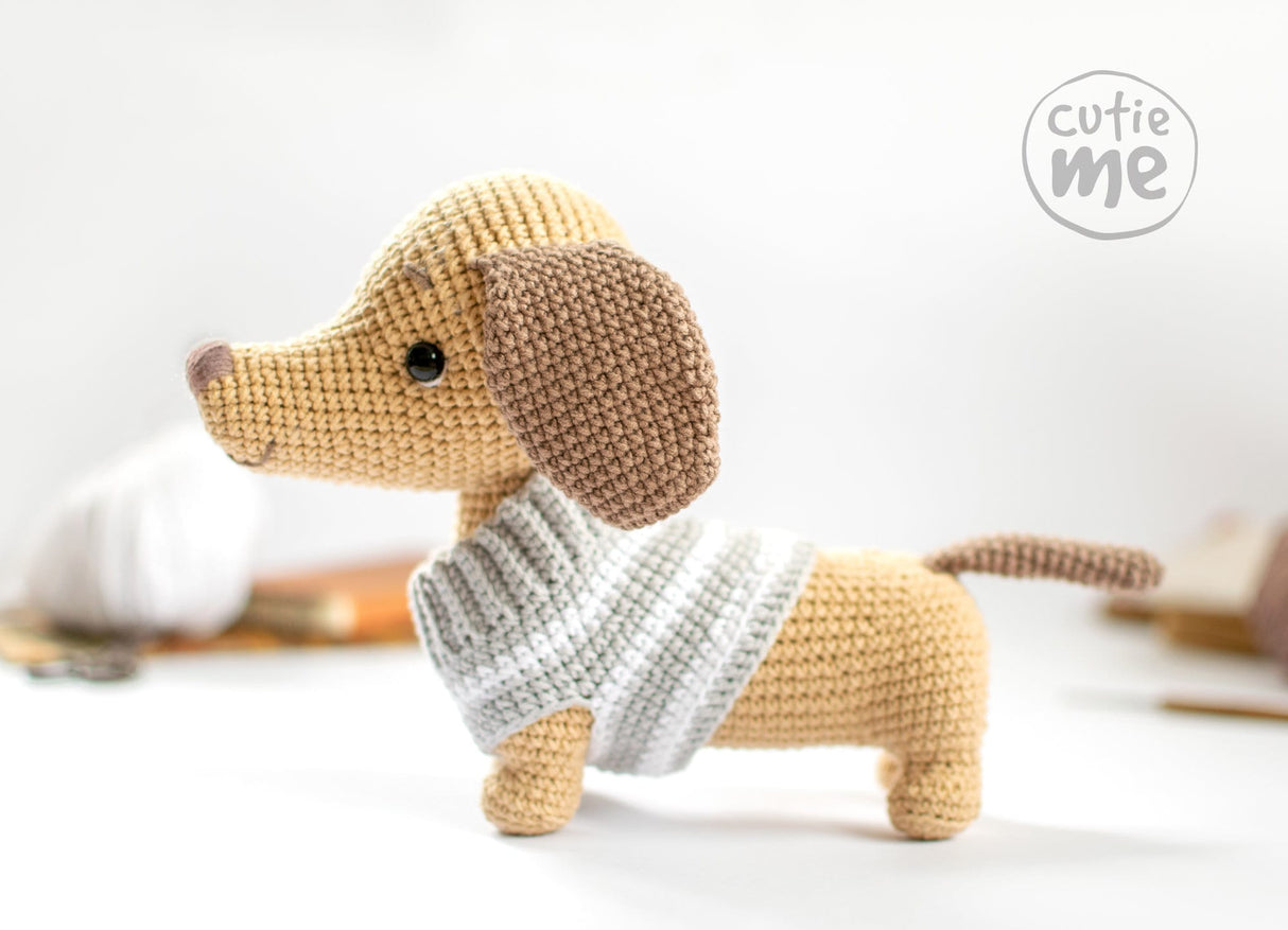 Crochet Dachshund Dog Pattern PDF | Yumi in a Sweater