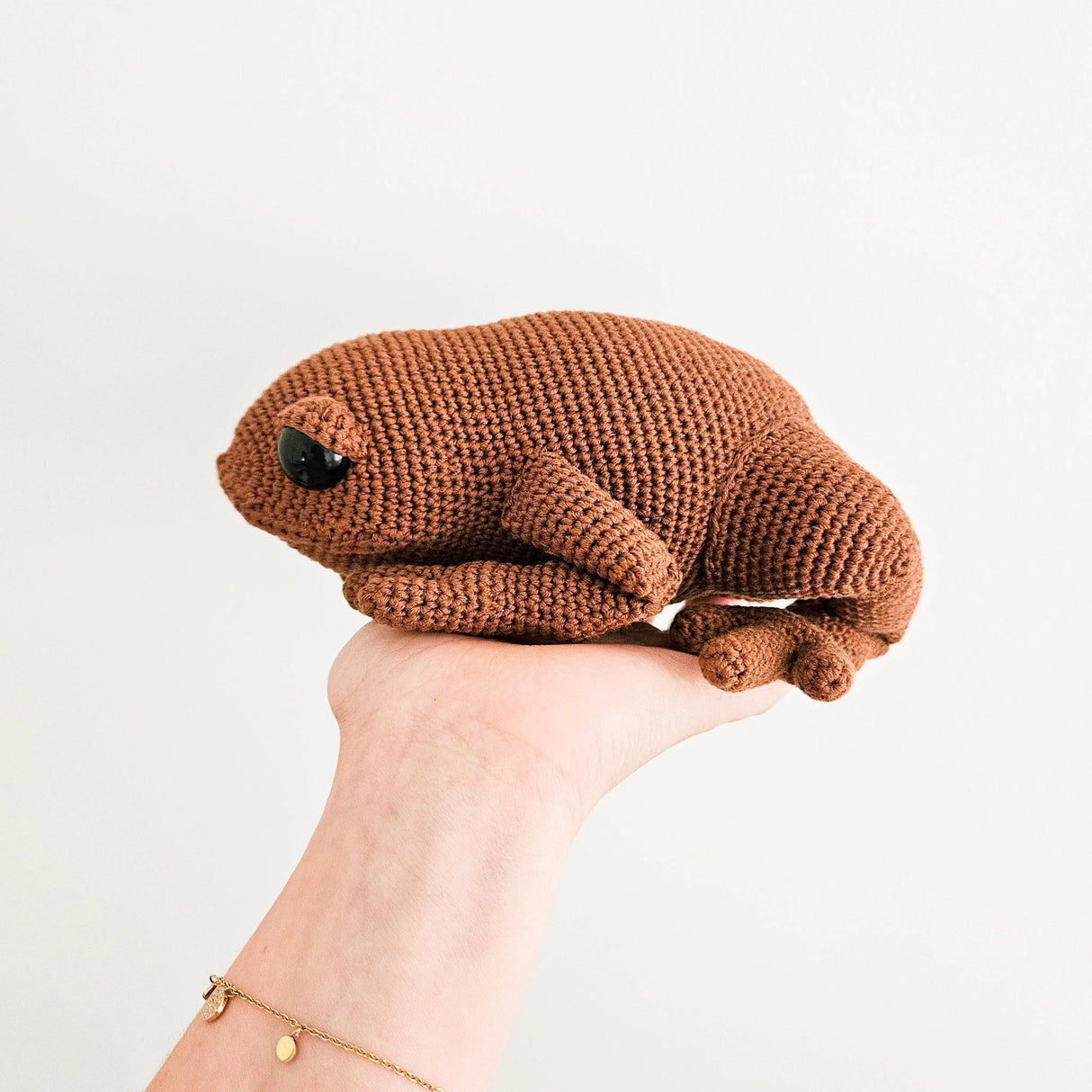 Digital PDF Big Frog Crochet Pattern | Giant Amigurumi