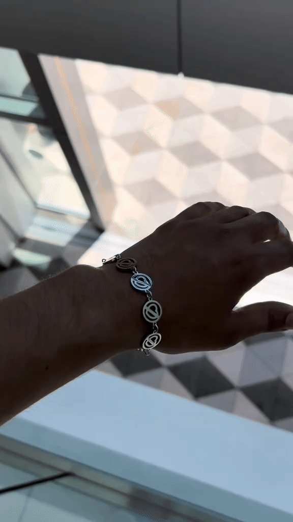 NO TE ENAMORES BRACELET (14K WHITE GOLD LIFETIME WARRANTY).